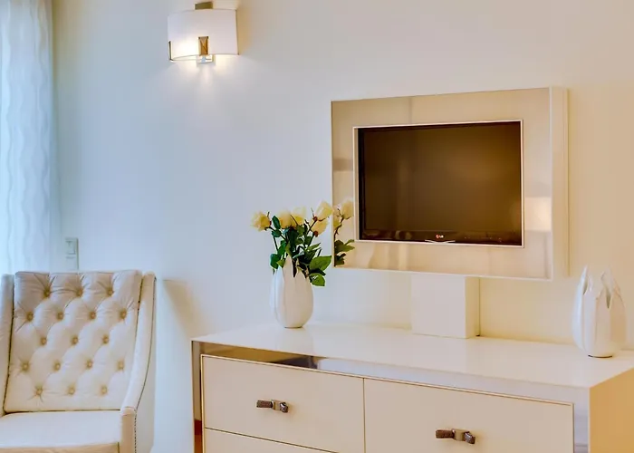 Al - Moura Apartment *