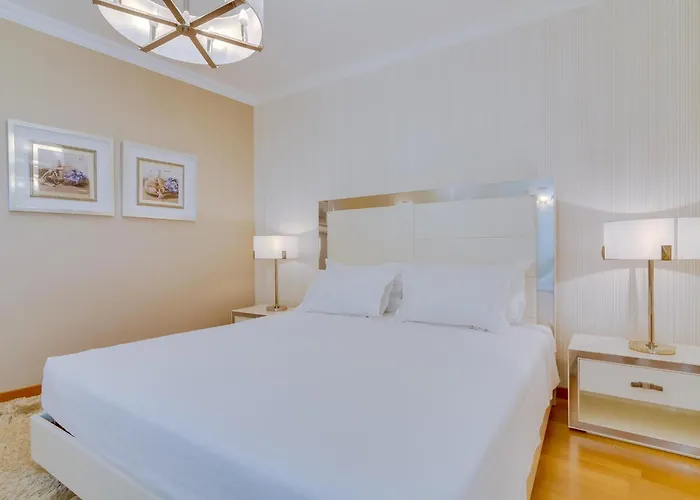 Al - Moura Apartment *