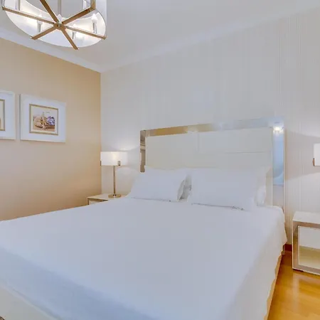 Al - Moura Apartment *