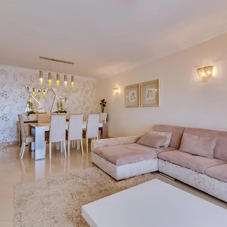 Al - Moura Vilamoura